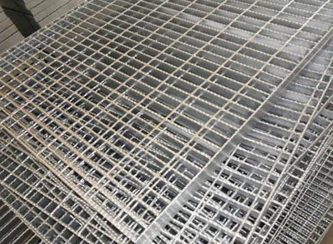 采購(gòu)鋼格板時(shí)應(yīng)避開的誤區(qū)?